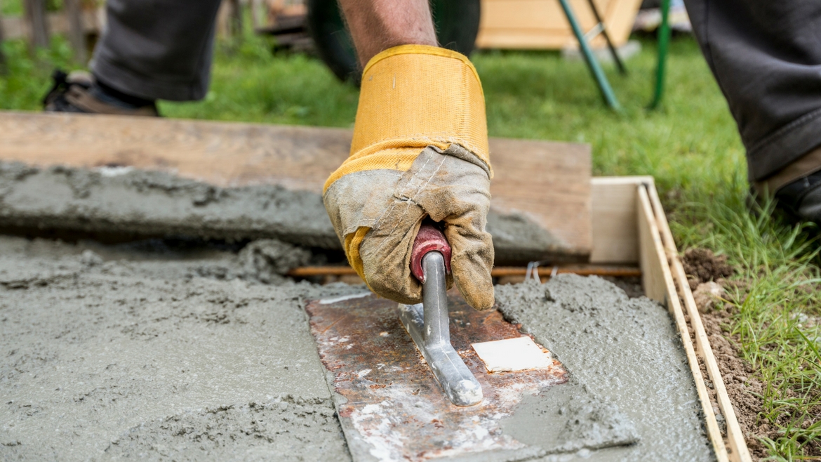 How thick should my concrete patio or driveway be in Los Angeles